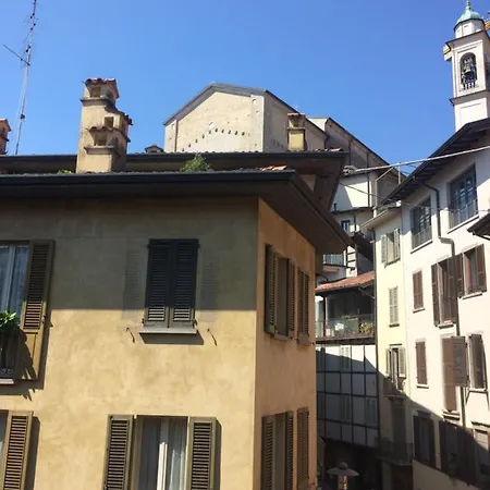 Al Rizzo Dei Santi アパート